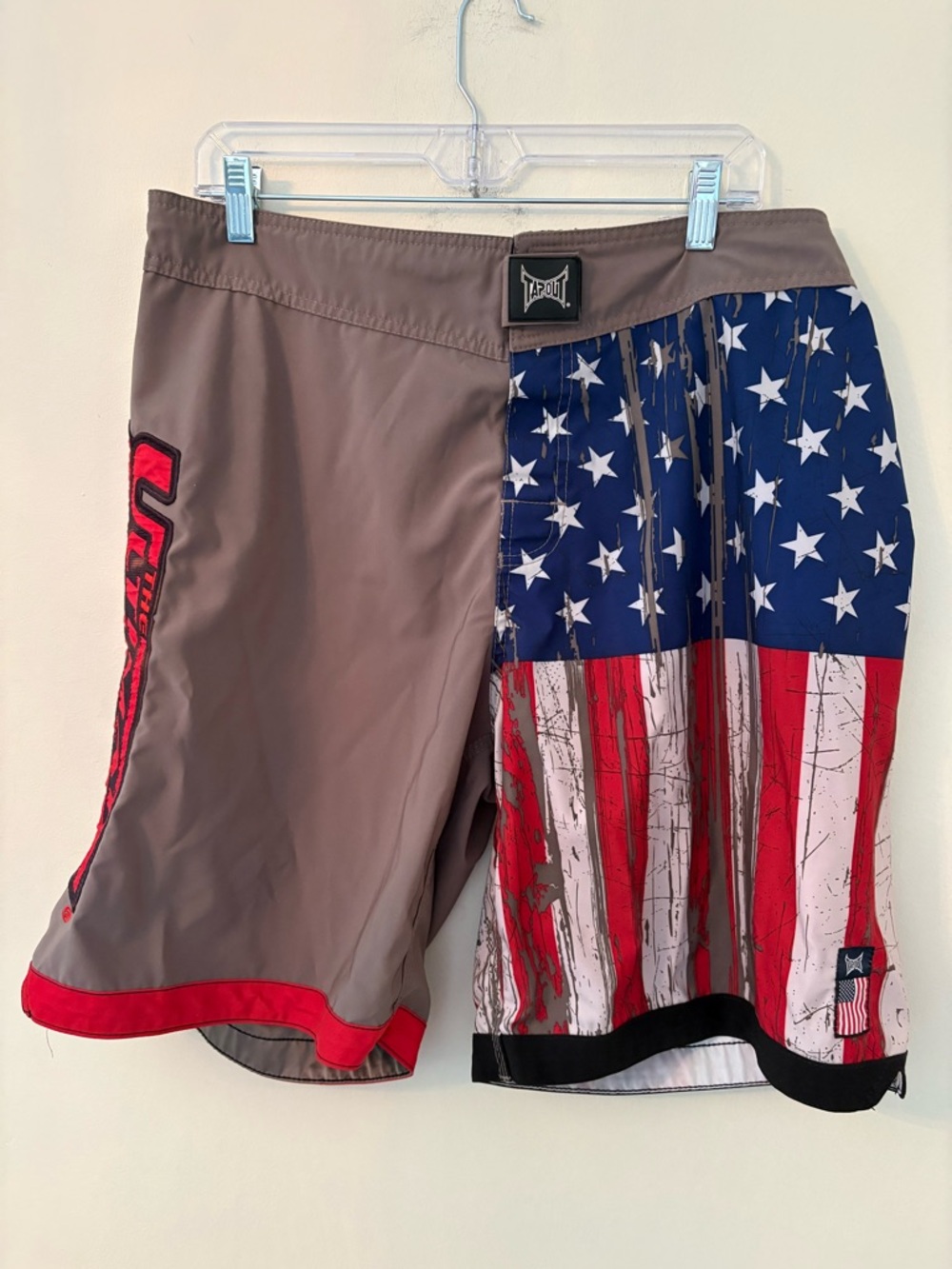 TAPOUT MMA Board Shorts Men’s American Flag Embroidered Y2K USA-Sz 36